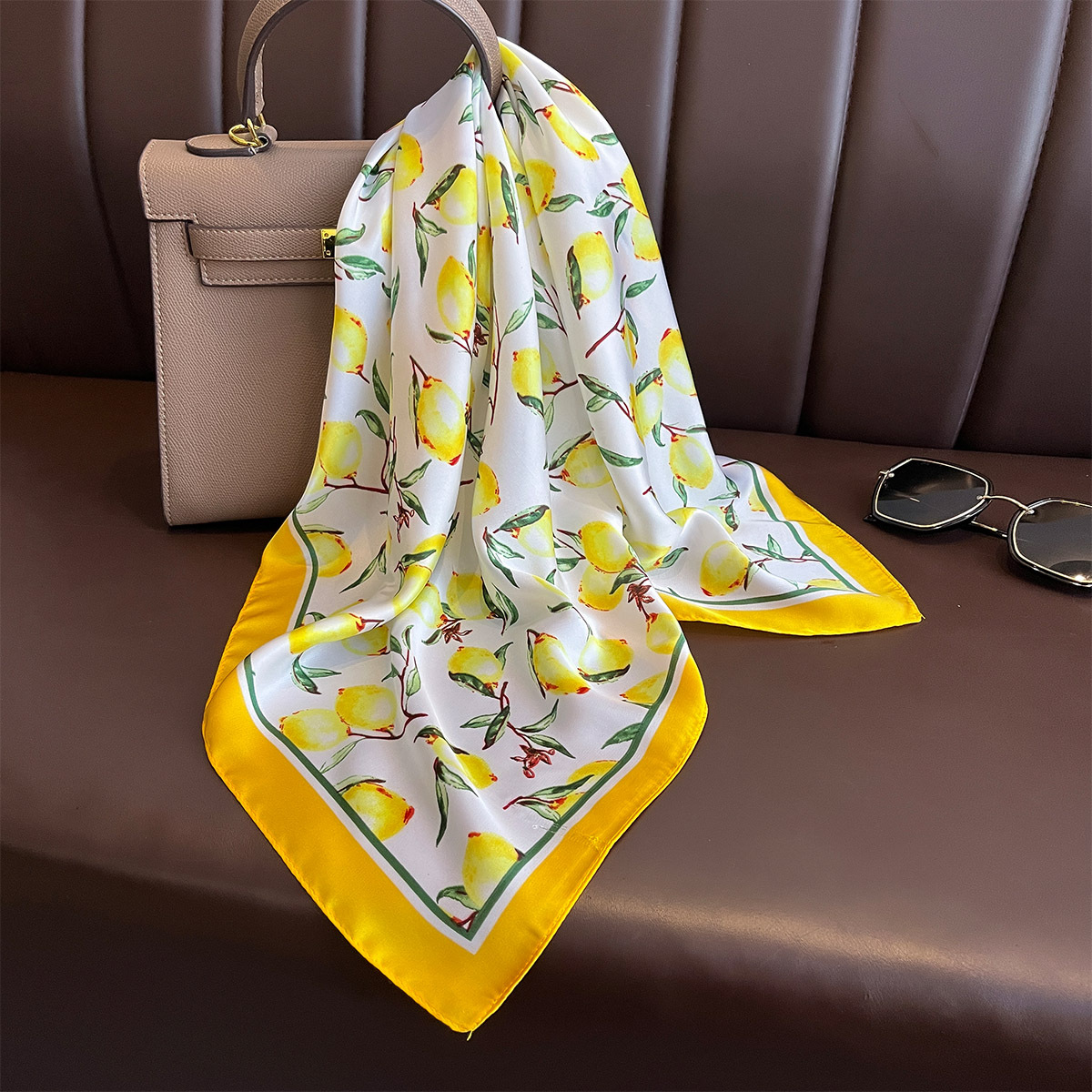 2025 여성을위한 새로운 노란색 레몬 인쇄 스퀘어 실 - Silk Scarf Square 리뷰 및 가격