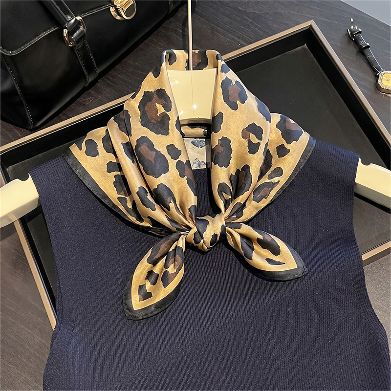 100% 실크 스퀘어 스카프 레오파드 프린트 반다나 네 - Silk Scarf Square 리뷰 및 가격